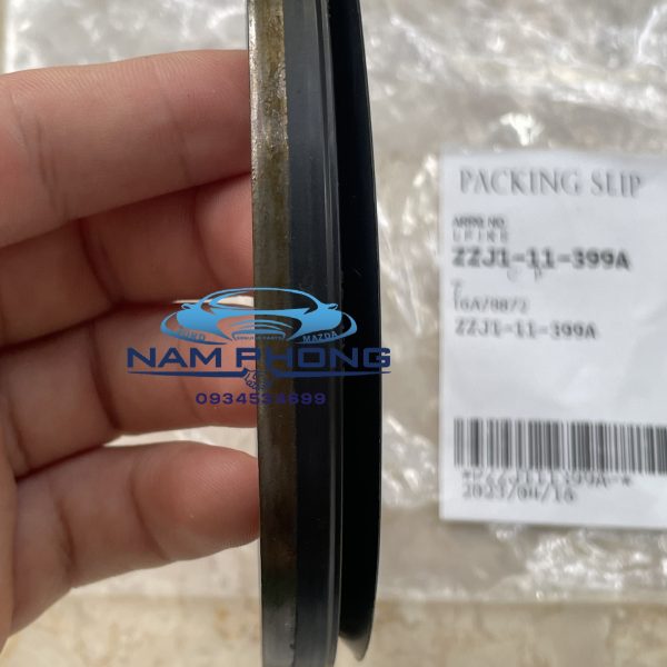 Phớt đuôi trục cơ (Phớt đuôi máy) Mazda CX9 11-17 Xịn Hãng - CY0111312A / ZZJ111399A