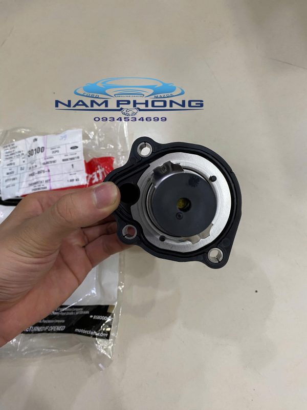 Cụm van hằng nhiệt Explorer 2016 - 2021 - FR3Z8575A