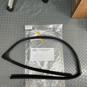 Gioăng lên kính trước LH Mazda CX5 2014 - 2017 - KD5359605M